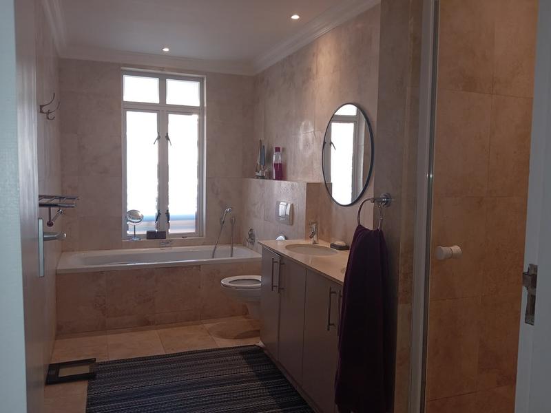 To Let 3 Bedroom Property for Rent in Somerset West Western Cape